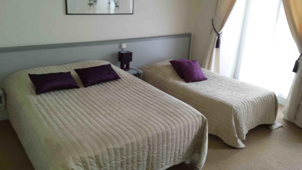 Grand Hotel De L'Etoile Courtenay (Loiret) Quarto foto