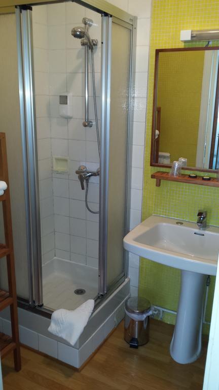 Grand Hotel De L'Etoile Courtenay (Loiret) Quarto foto